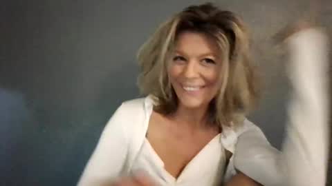 Hailey online show from 06-06-26, 06:45