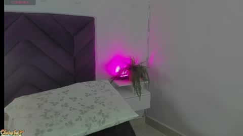 Snapshot of haileystonei chatting on 06-18-26, 11:47 haileystonei online show from 06-18-26, 11:47