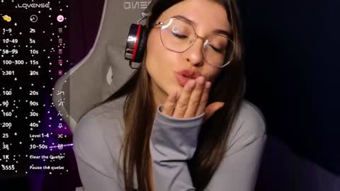 Snapshot of haily_heavenly chatting on 01-23-25, 05:42 HailyHeavenly online show from 01-23-25, 05:42