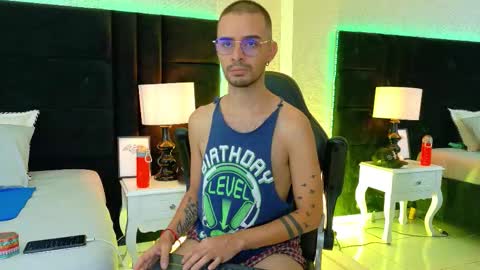 H A I R Y D I A M O N D online show from 09-22-25, 03:30