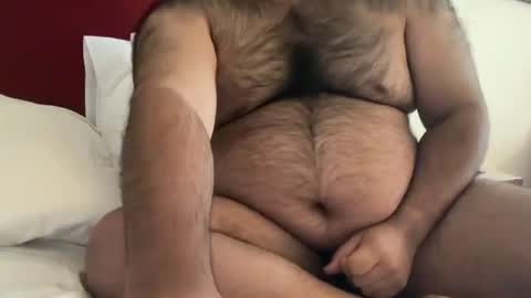 Snapshot of hairyaussie00 chatting on 07-20-26, 10:01 hairyaussie00 online show from 07-20-26, 10:01