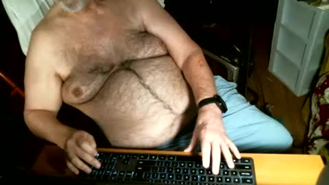 Snapshot of hairybear813 chatting on 06-29-26, 02:06 hairybear813 online show from 06-29-26, 02:06
