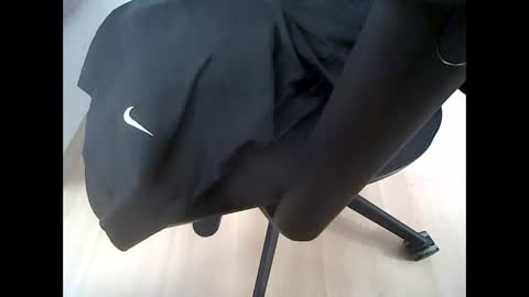 Snapshot of hairyman007 chatting on 01-13-25, 10:36 hairyman007 online show from 01-13-25, 10:36