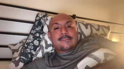 Snapshot of hairyman30000 chatting on 02-10-26, 11:42 hairyman30000 online show from 02-10-26, 11:42