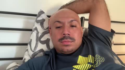 Snapshot of hairyman30000 chatting on 02-25-26, 03:32 hairyman30000 online show from 02-25-26, 03:32