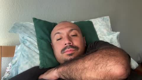 Snapshot of hairyman30000 chatting on 07-08-26, 12:26 hairyman30000 online show from 07-08-26, 12:26