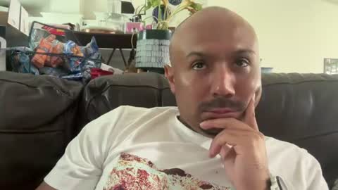 Snapshot of hairyman30000 chatting on 07-14-26, 02:05 hairyman30000 online show from 07-14-26, 02:05