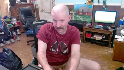 Snapshot of hairyoldperv chatting on 06-06-26, 06:18 Justin online show from 06-06-26, 06:18