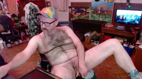 Snapshot of hairyoldperv chatting on 06-14-26, 05:53 Justin online show from 06-14-26, 05:53