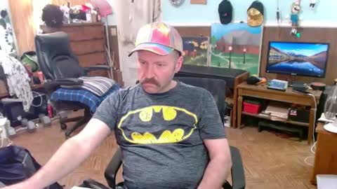 Snapshot of hairyoldperv chatting on 06-19-26, 05:34 Justin online show from 06-19-26, 05:34