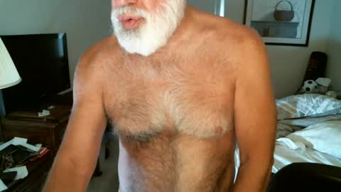 Snapshot of hairypecsguy chatting on 06-30-26, 02:29 Hairy pecs online show from 06-30-26, 02:29