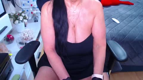 Monika online show from 12-29-24, 12:34