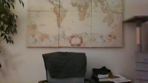 Snapshot of hairypussylover089 chatting on 11-27-25, 06:26 hairypussylover089 online show from 11-27-25, 06:26