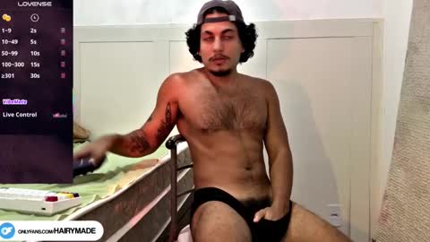 Snapshot of hairyshort chatting on 10-05-25, 01:59 hairy and short online show from 10-05-25, 01:59