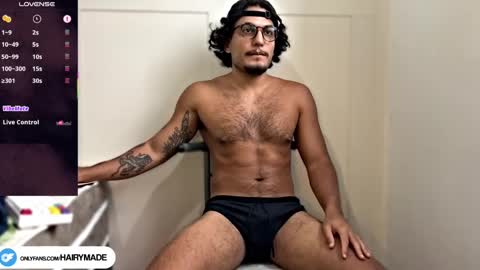 Snapshot of hairyshort chatting on 10-10-25, 06:40 hairy and short online show from 10-10-25, 06:40