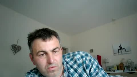 Snapshot of hakfin666 chatting on 06-14-26, 04:25 hakfin666 online show from 06-14-26, 04:25