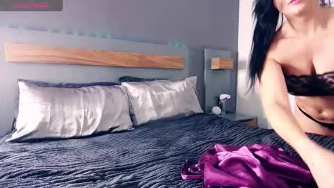 Snapshot of haley_vernandez chatting on 11-18-25, 08:30 Haley online show from 11-18-25, 08:30