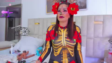 Snapshot of halie728 chatting on 11-01-25, 12:56 Halie online show from 11-01-25, 12:56