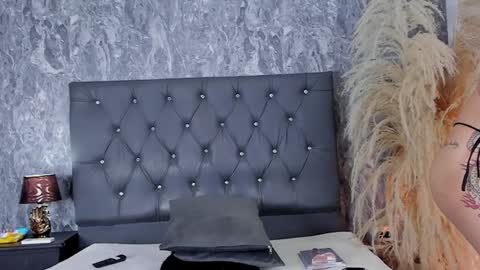 Snapshot of halilalovelace chatting on 02-05-25, 10:33 Hali online show from 02-05-25, 10:33