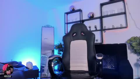 halley_ravenn online show from 05-25-26, 09:21