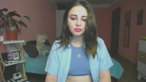 Snapshot of halleyg chatting on 11-22-25, 03:44 Ann online show from 11-22-25, 03:44