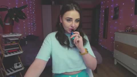 Ann online show from 03-06-26, 02:46