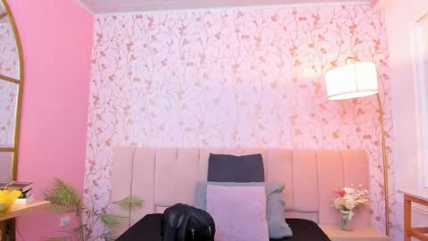 Halley Lorens online show from 05-23-26, 07:07