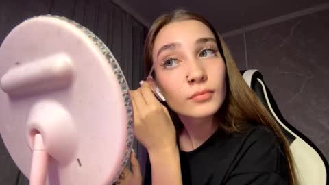 Holly online show from 11-03-25, 06:42