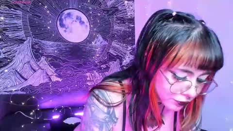 Hallu online show from 09-18-25, 01:57