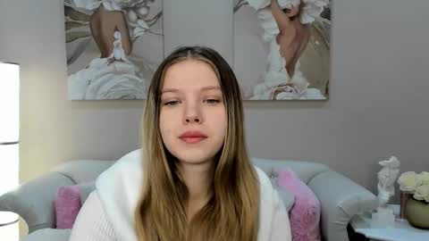 Snapshot of hallybradley chatting on 02-25-26, 05:06 HallyBradley online show from 02-25-26, 05:06