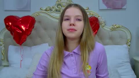 Snapshot of hallybradley chatting on 03-03-26, 05:13 HallyBradley online show from 03-03-26, 05:13