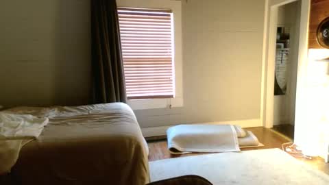 halycon2147818 online show from 03-18-26, 08:34