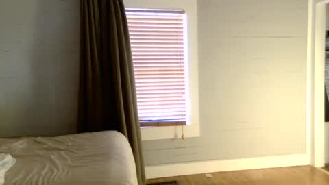 halycon2147818 online show from 04-14-26, 07:20