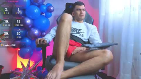 hamiltong12 online show from 03-08-26, 03:05