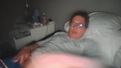 Snapshot of hammer44234423 chatting on 02-26-26, 01:04 hammer44234423 online show from 02-26-26, 01:04