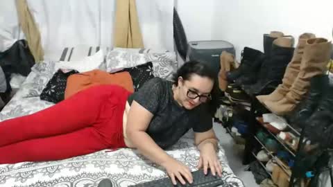 Snapshot of hammer9247 chatting on 10-27-25, 11:41 hammer9247 online show from 10-27-25, 11:41