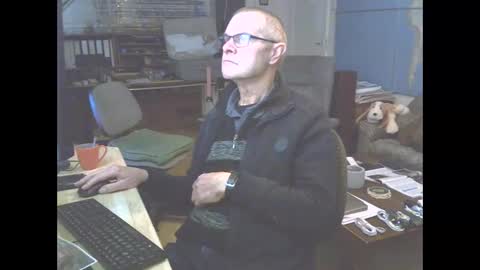 Snapshot of hamto65 chatting on 12-30-24, 09:08 Prefer men 80 online show from 12-30-24, 09:08