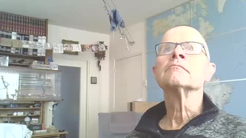 Snapshot of hamto65 chatting on 02-23-25, 03:51 Prefer men 80 online show from 02-23-25, 03:51