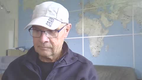 Snapshot of hamto65 chatting on 02-24-25, 02:04 Prefer men 80 online show from 02-24-25, 02:04