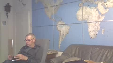 Snapshot of hamto65 chatting on 03-09-25, 08:42 Prefer men 80 online show from 03-09-25, 08:42