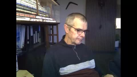 Snapshot of hamto65 chatting on 02-08-26, 04:32 Prefer men 80 online show from 02-08-26, 04:32