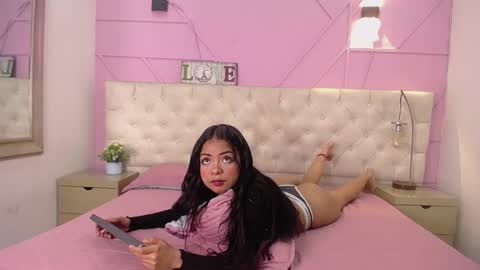 Hamvanessa  online show from 03-05-26, 12:12