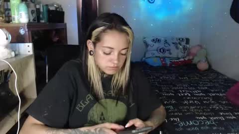 Hanya online show from 04-22-26, 06:09