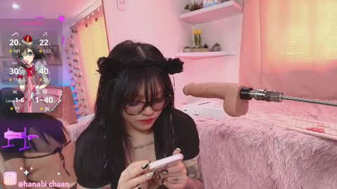 Snapshot of hanabi___ chatting on 10-20-25, 01:00 online show from 10-20-25, 01:00