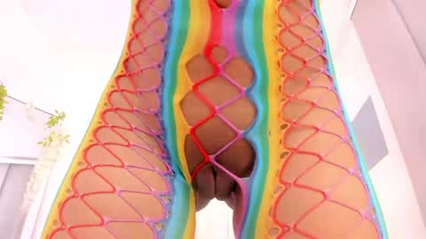 Snapshot of hanah_gray chatting on 05-06-26, 11:15 hanah_gray online show from 05-06-26, 11:15
