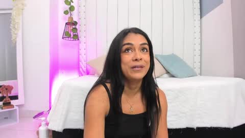 Snapshot of hanah_gray chatting on 05-18-26, 11:16 hanah_gray online show from 05-18-26, 11:16