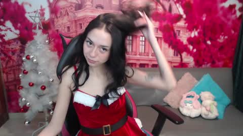 Snapshot of hanaku_8 chatting on 12-15-24, 05:20 Hanaku online show from 12-15-24, 05:20