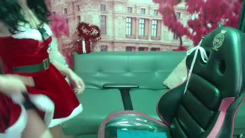 Snapshot of hanaku_8 chatting on 12-17-24, 02:11 Hanaku online show from 12-17-24, 02:11