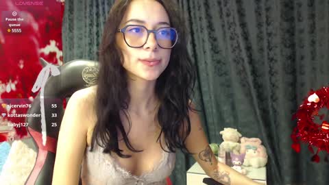 Snapshot of hanaku_8 chatting on 12-30-24, 05:13 Hanaku online show from 12-30-24, 05:13