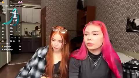 Snapshot of hananocha chatting on 02-21-26, 08:04 Tori and Asuna online show from 02-21-26, 08:04